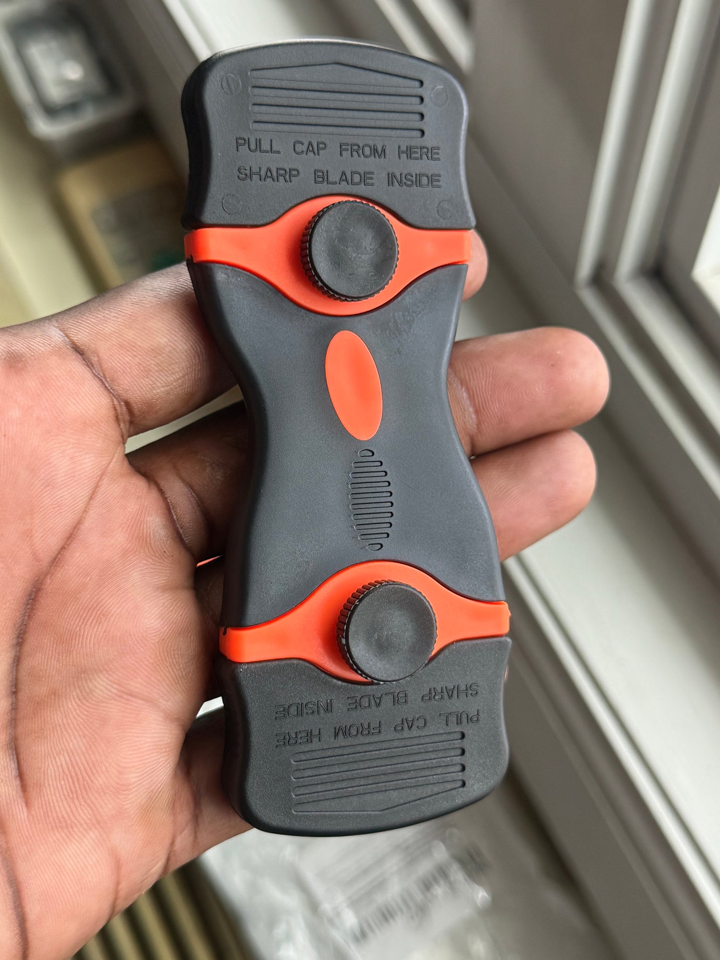 Plastic & Metal Razor Blade Scraper