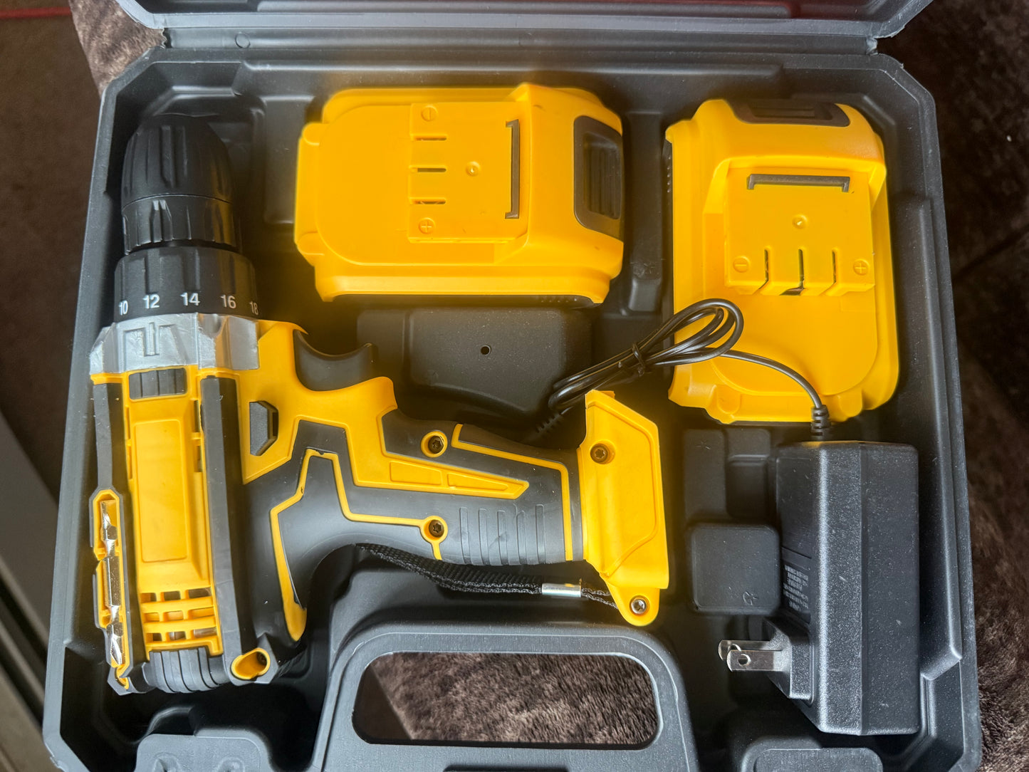 24-Piece Set Dual-Speed Dual-Battery Charger Lithium Drill Kit with LED Light And Carry Case - Electric Screwdriver with Tool Box