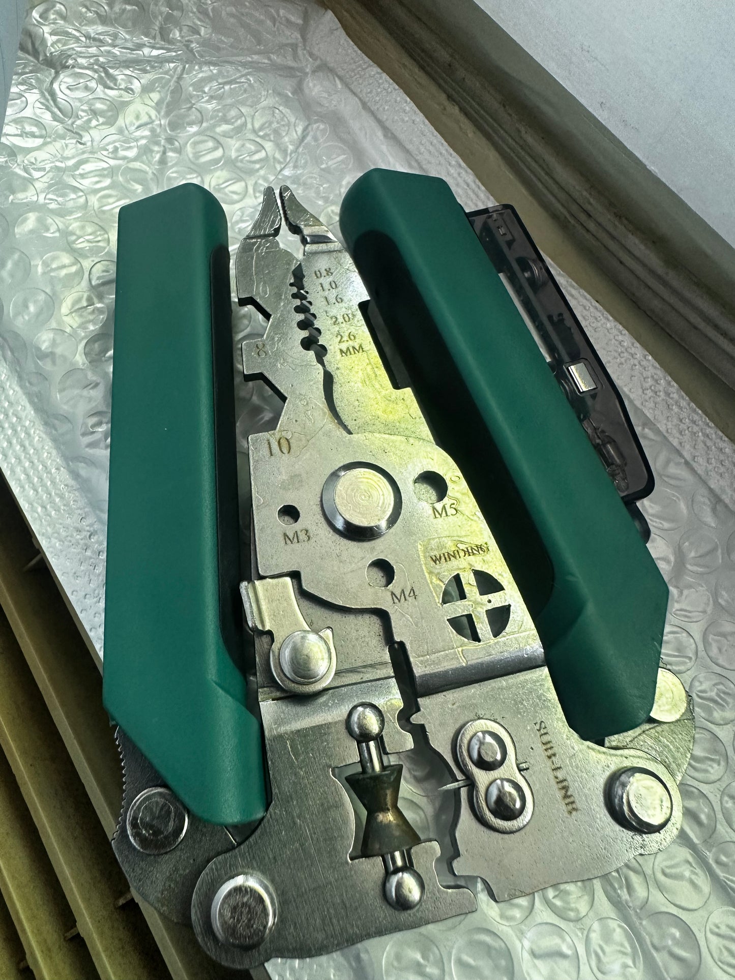 Multifunctional Wire Stripper + Electric Tester
